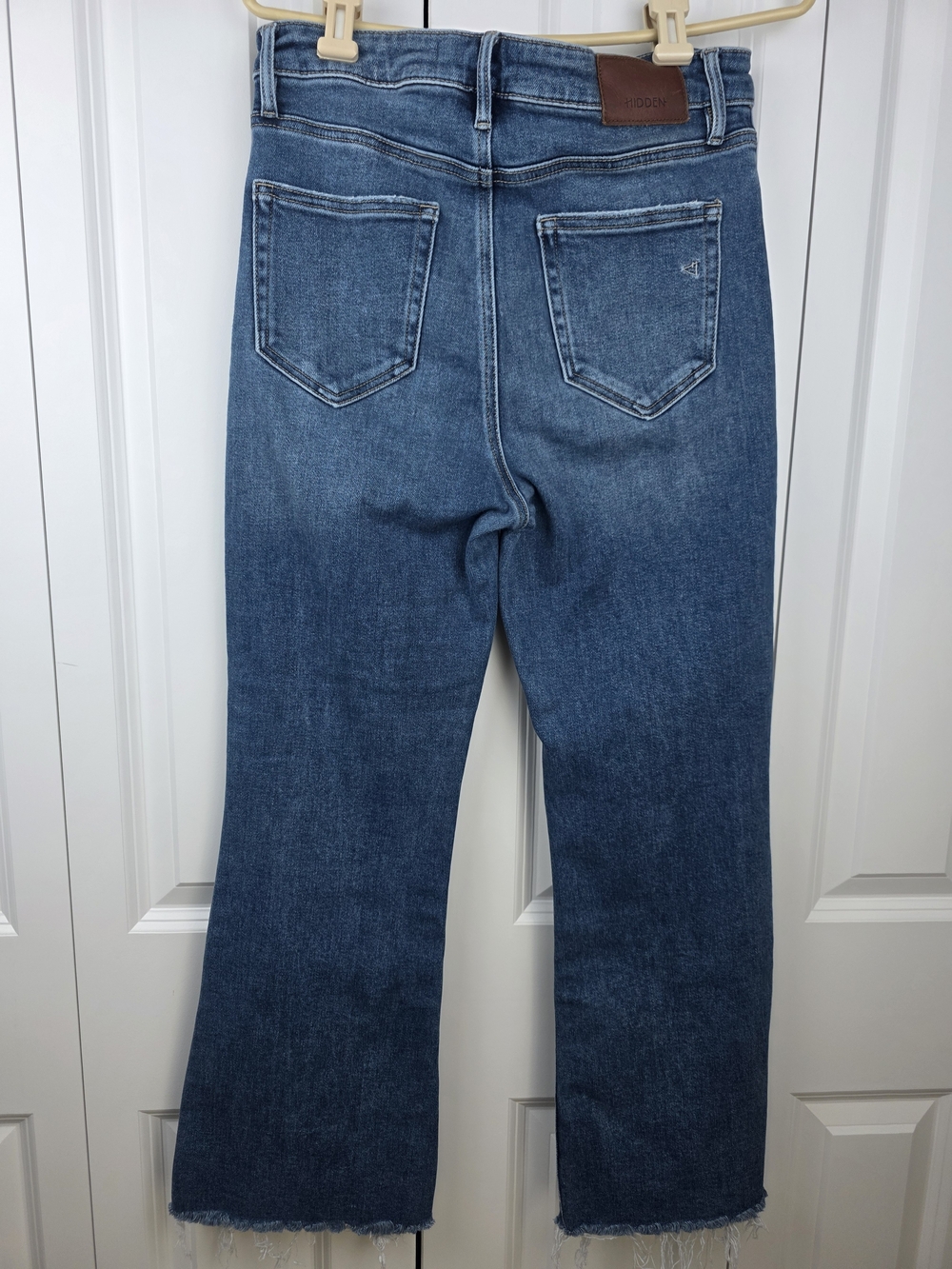 HIDDEN LOS ANGELES High Rise Raw Hem Flare Jeans Sz 28w/26L Dark Wash Ankle Crop - Picture 3 of 14